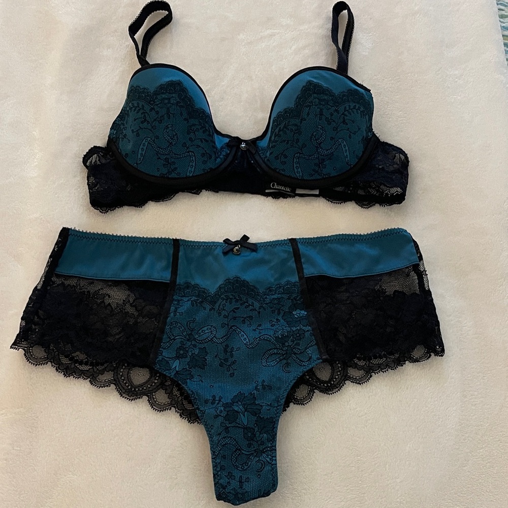 Chantelle Teal and Black Lace Bra Set